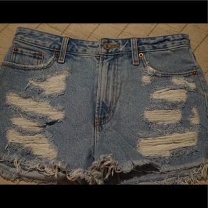 ABERCROMBIE & FITCH DENIM SHORTS